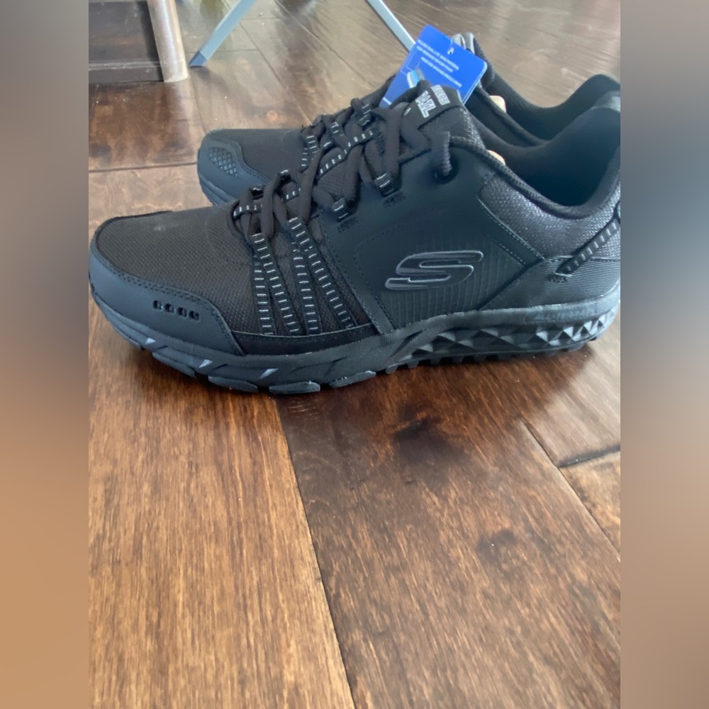 Mens Sketchers trail sport sneakers size 12.